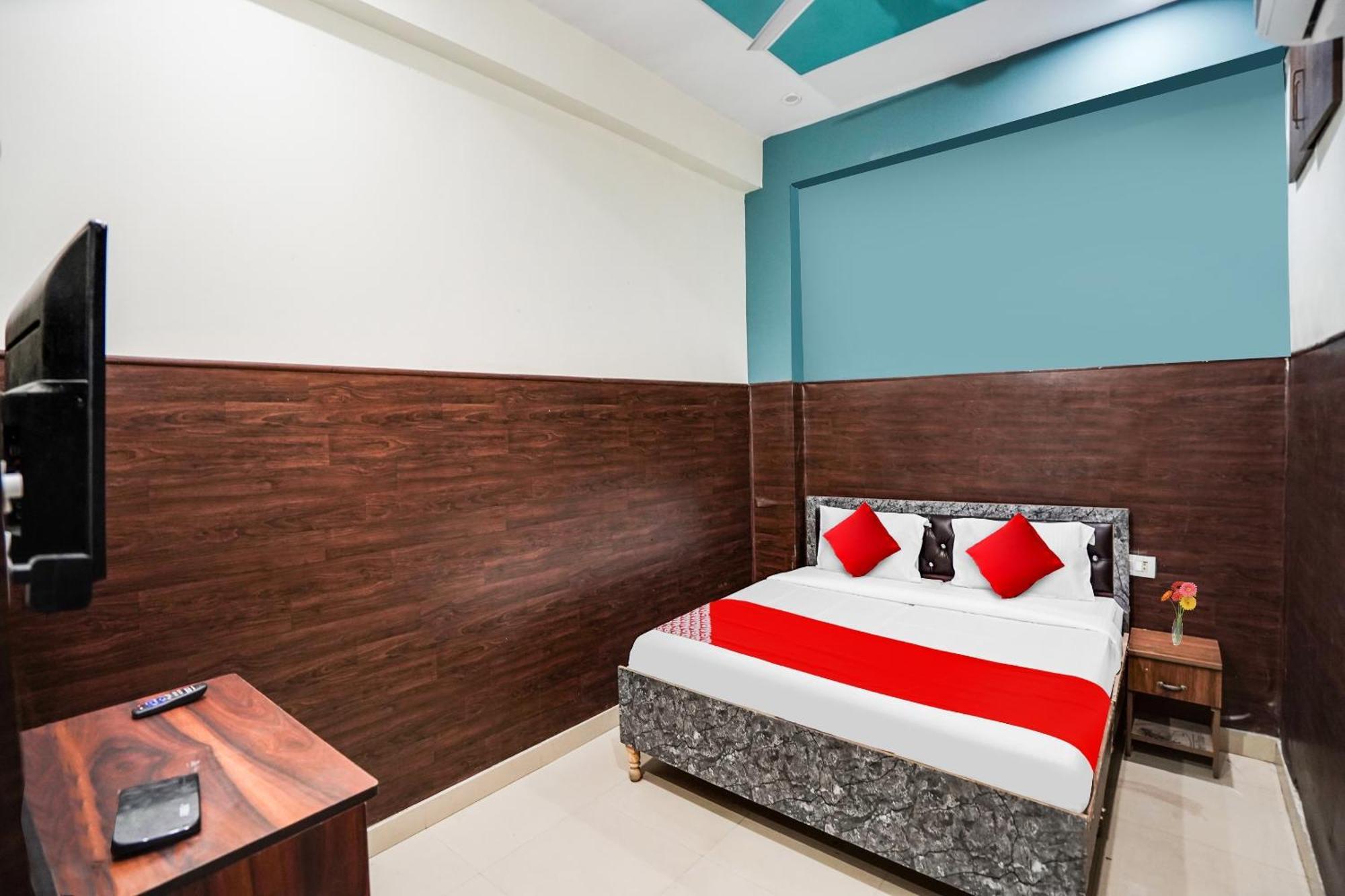 Hotel O Dream Palace Inn Noida Zewnętrze zdjęcie