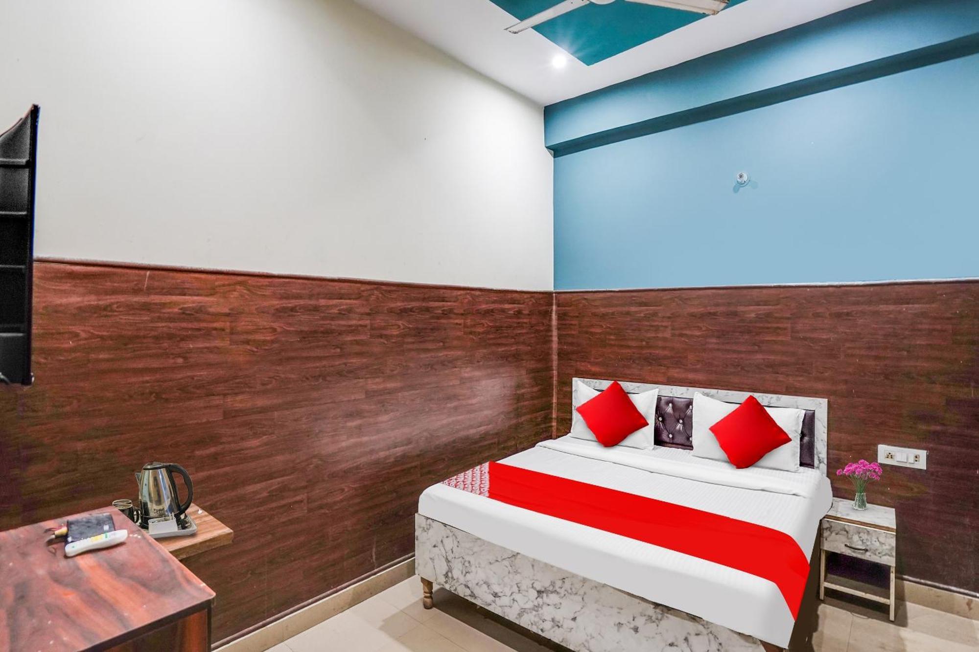 Hotel O Dream Palace Inn Noida Zewnętrze zdjęcie